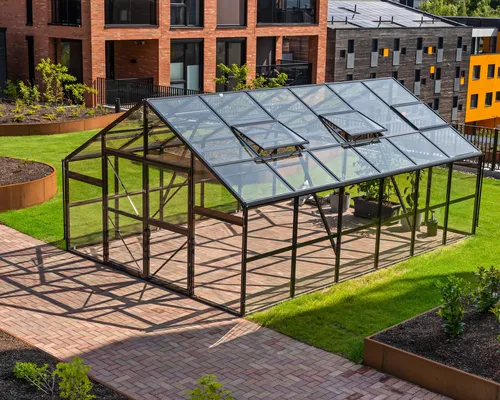 Uteområder fra Asak Steins referanseprosjekter i boligområder, som kombinerer farger, design og funksjonalitet.