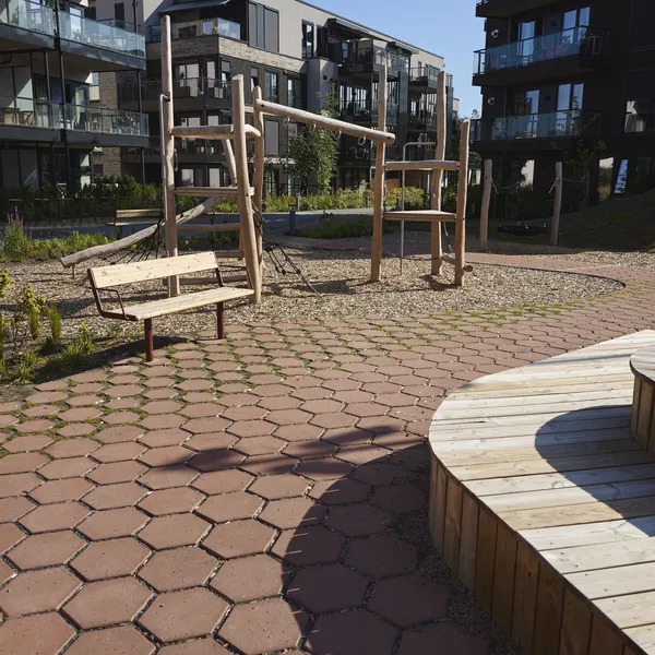 Asak FLYT i fargen Blek Terrakotta på Bekkestua Have