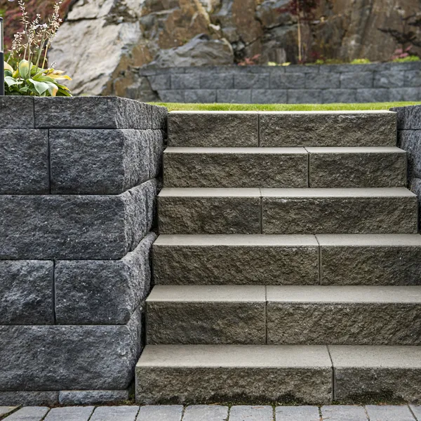 Asak Miljøstein sitt etter-bilde 7 av før og etter prosjektet "Jordhaug" Vertica koks og asak trapeelement