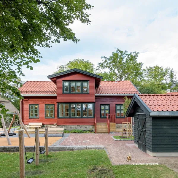 Arena Belegningsstein fra asak i fargen Blek og Rød Terrakotta, Frogner Barnehage - ArchitectopiaFrogner Barnehage - Architectopia 5