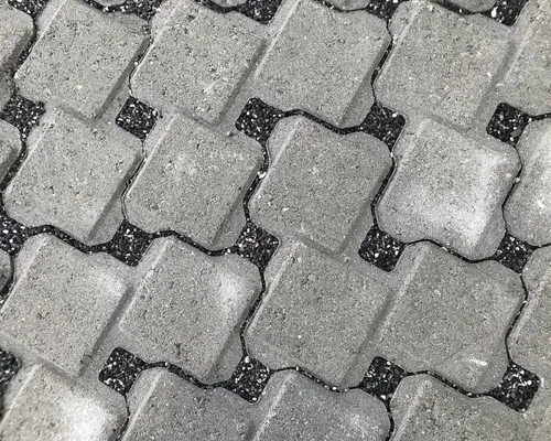 Permac lock dren fra asak miljøstein med svart fugesand utenfor K.Bull AS på sjetten