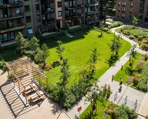 Arena i bygråd på lille løren hageby