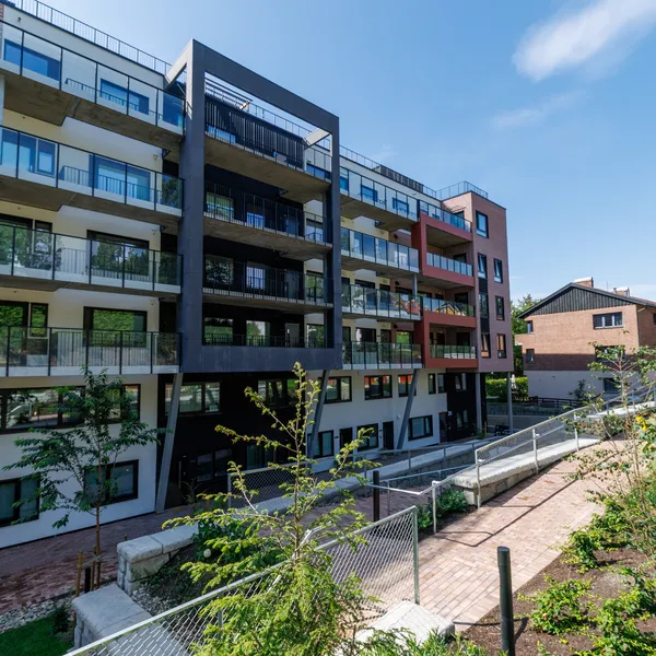 Uteområdet på prinsessealleen hvor du ser bruk av Verti-Block og Arena Belegningsstein