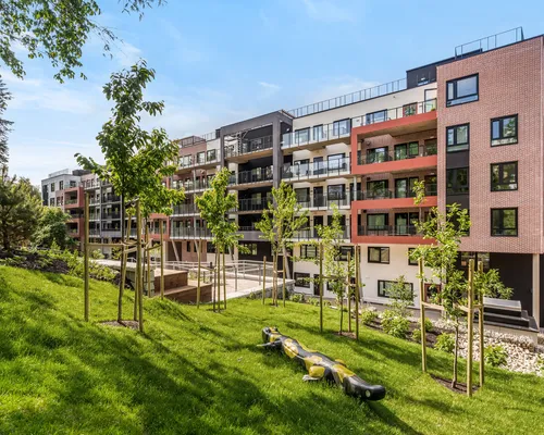 Uteområdet på prinsessealleen hvor du ser bruk av Verti-Block og Arena Belegningsstein i ulike farger