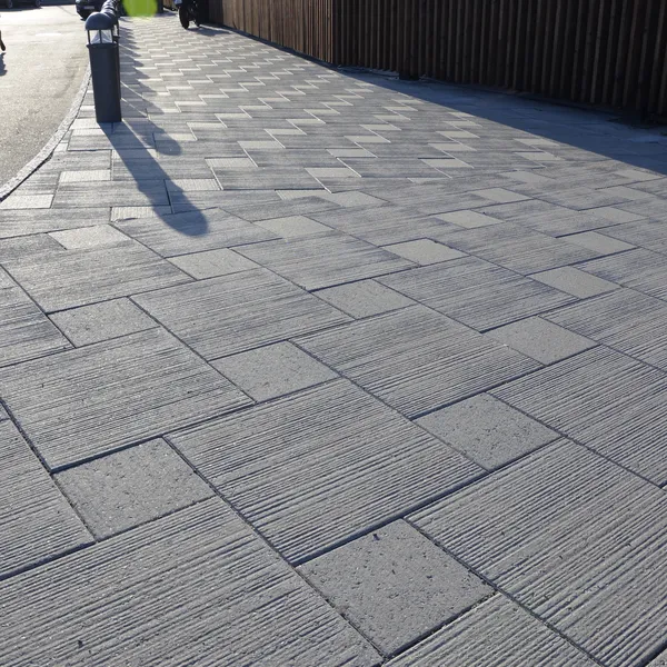 Børstede gangbaneheller utenfor oslo fashion outlett i Vestby